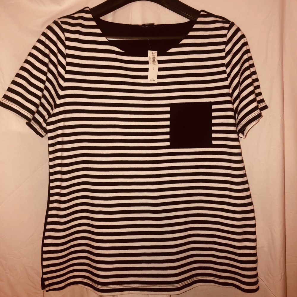 🌟🌟🌟BRAND NEW OLD NAVY BRAND STRIPED BOXY FIT SHIRT